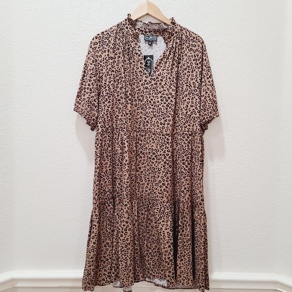 New  Cheetah Dress - Picture 1 of 7